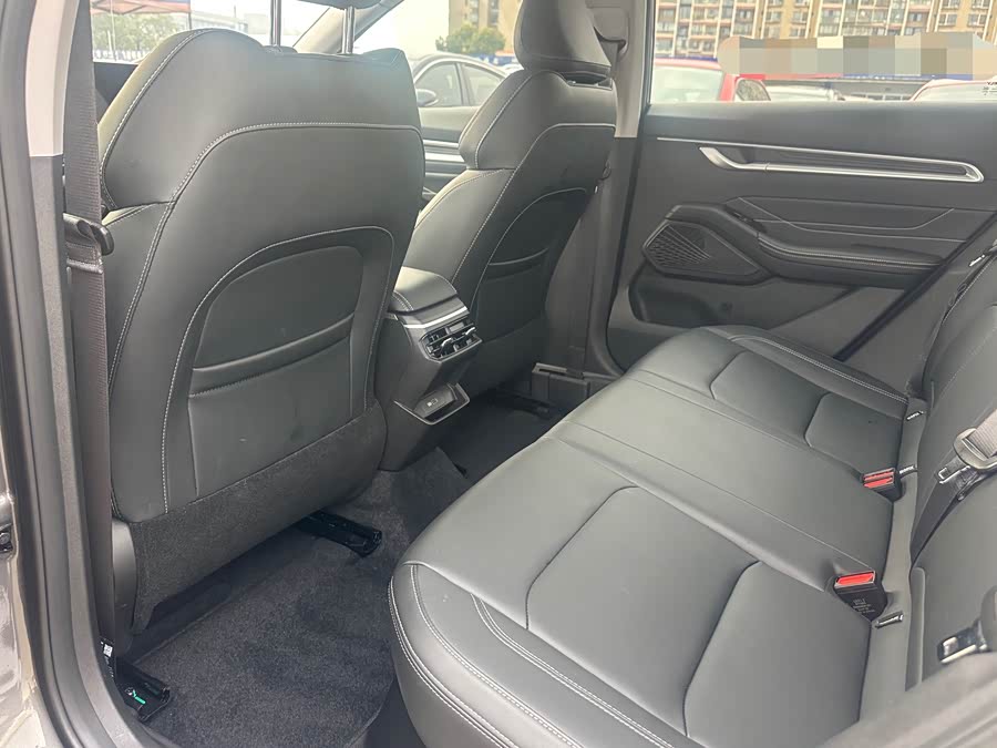 GEELY Emgrand 2024 car image #12