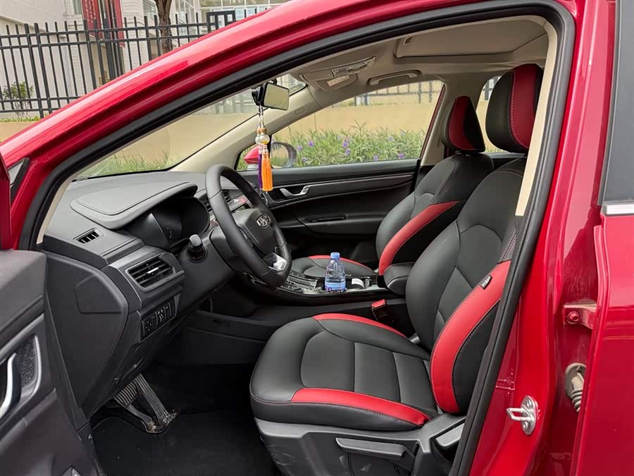 GEELY Emgrand GS 2020 car image #12