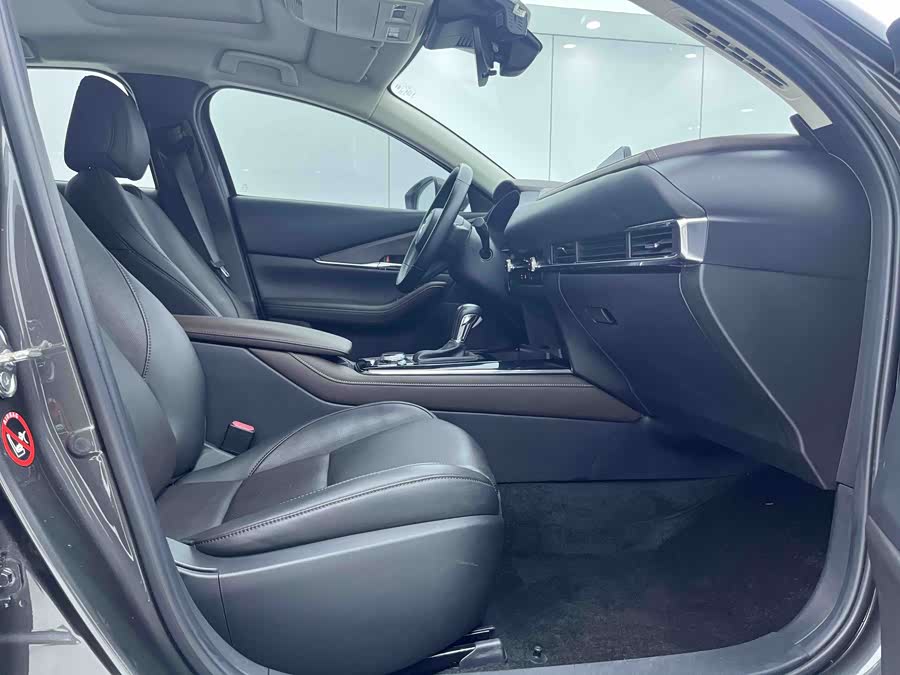 Mazda CX-30 2022 car image #12