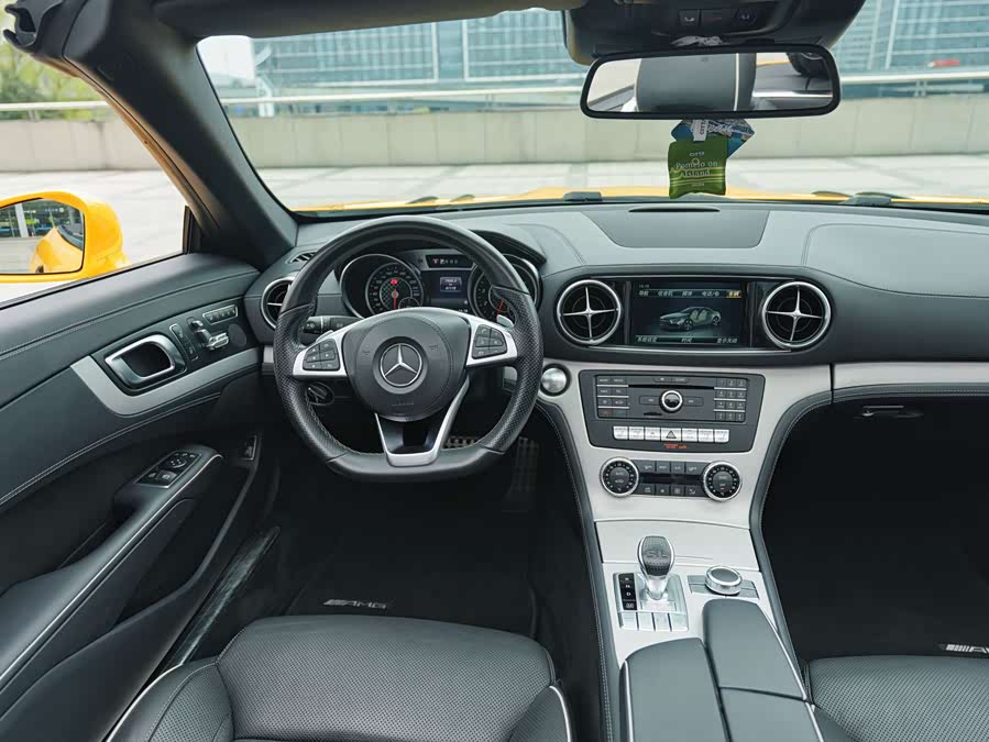 Mercedes-Benz SL Class 2017 car image #12