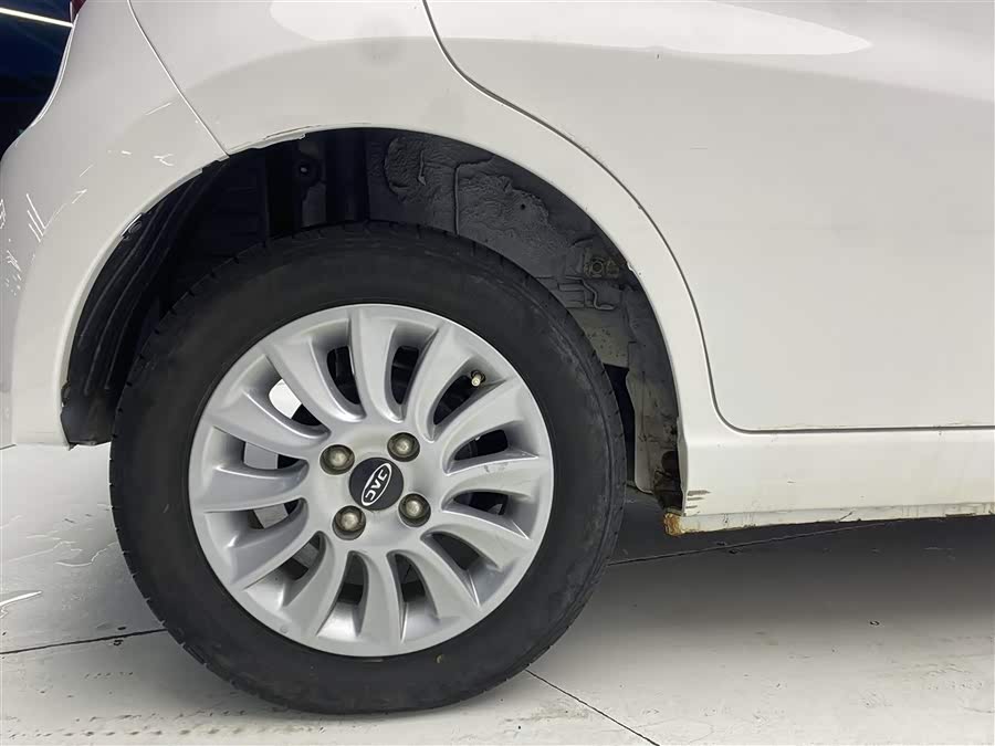 JAC 2019 car image #12