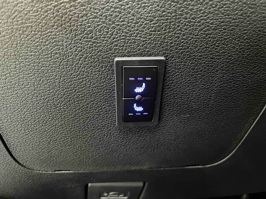 GEELY Coolray 2022 #12 GEELY Coolray 2022 car image #12