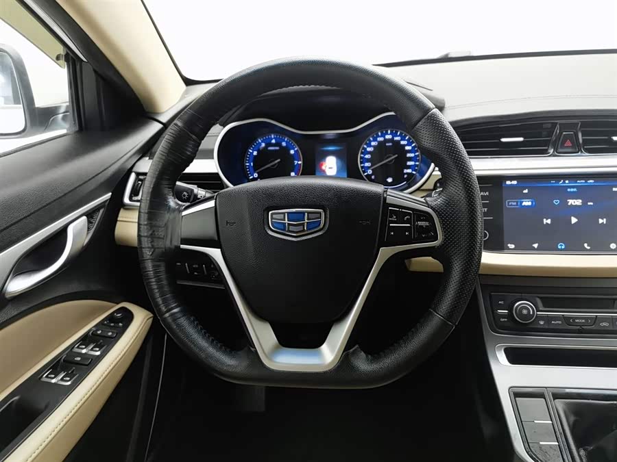 GEELY Emgrand 2019 car image #12