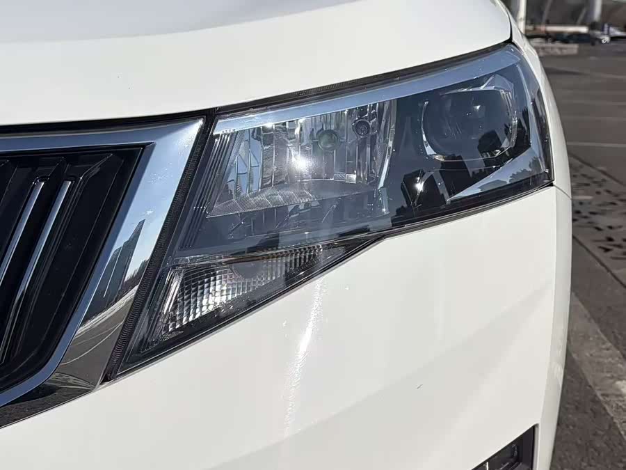 Skoda Kamiq 2024 #12 Skoda Kamiq 2024 car image #12