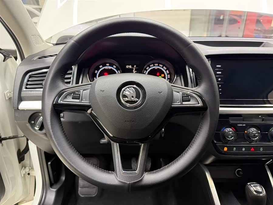 Skoda Kamiq 2022 car image #12