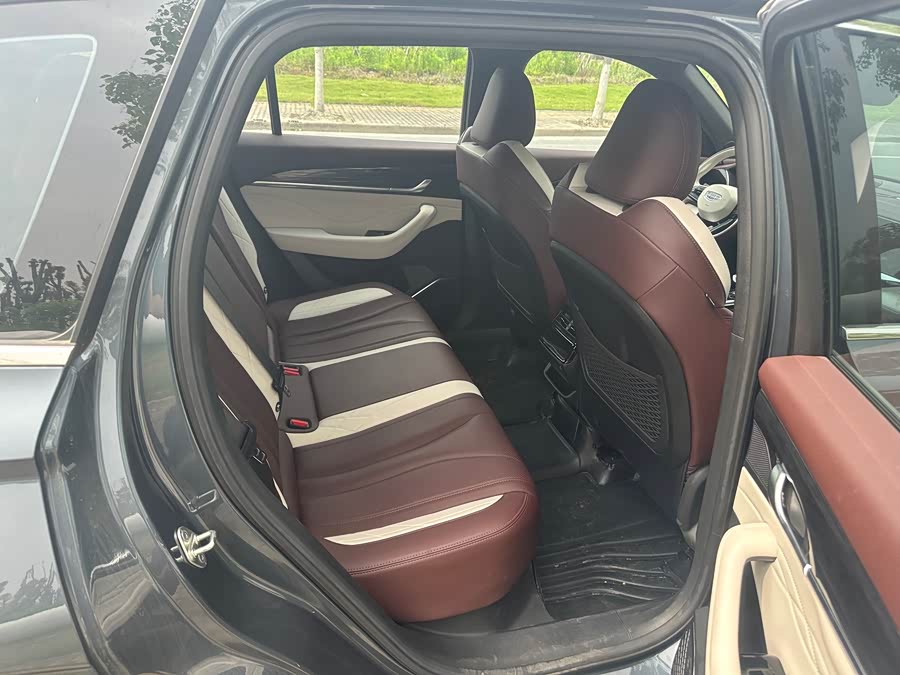 GEELY Monjaro 2023 car image #12