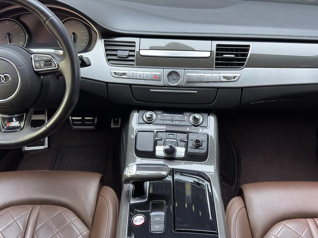 Audi S8 2014 immagine di auto #12