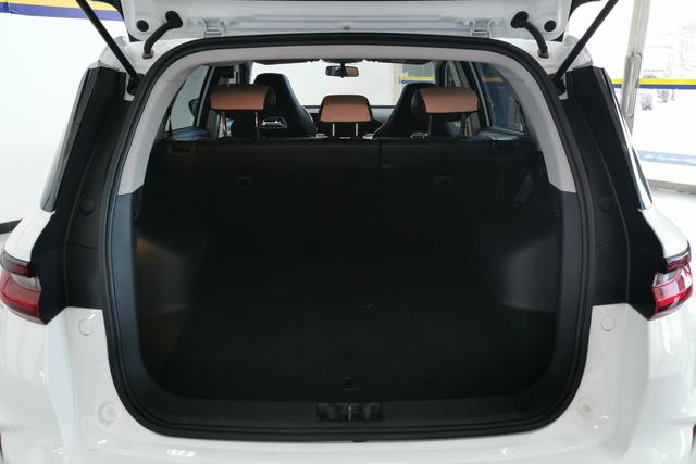 GEELY OkavangoPRO 2024 car image #12