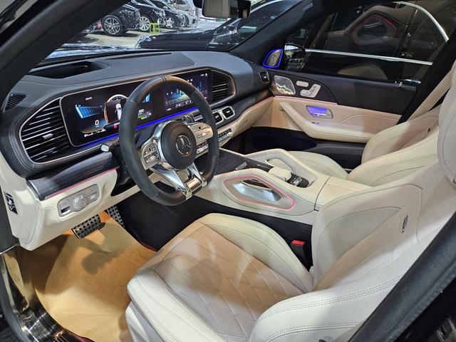 Mercedes-Benz GLS AMG 2023 car image #12
