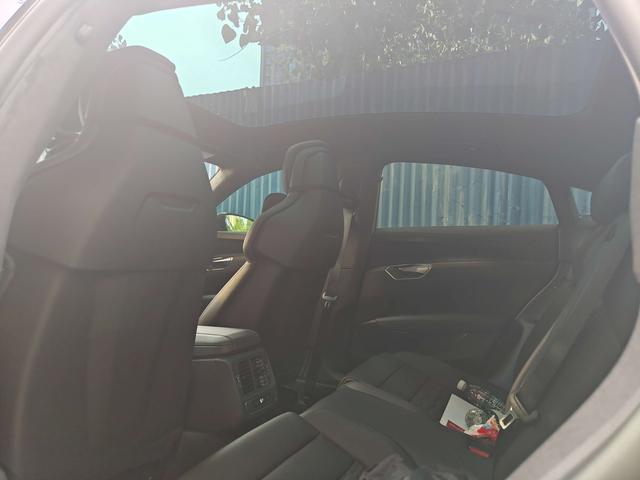 Audi RS e-tron GT 2024 car image #12