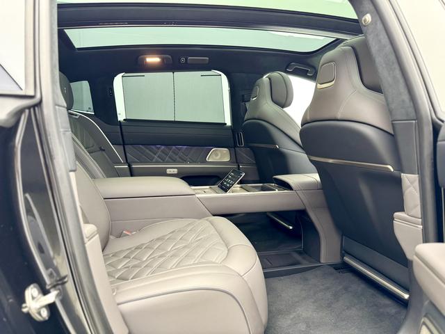 NIO ET9 2024 صورة سيارة #12