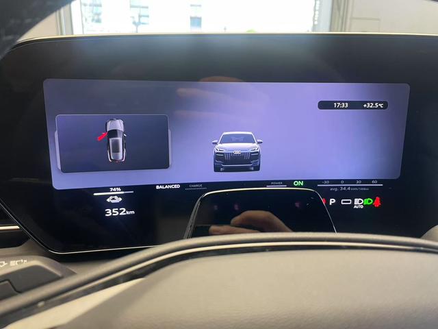 Audi Q6L Sportback e-tron 2025 car image #12