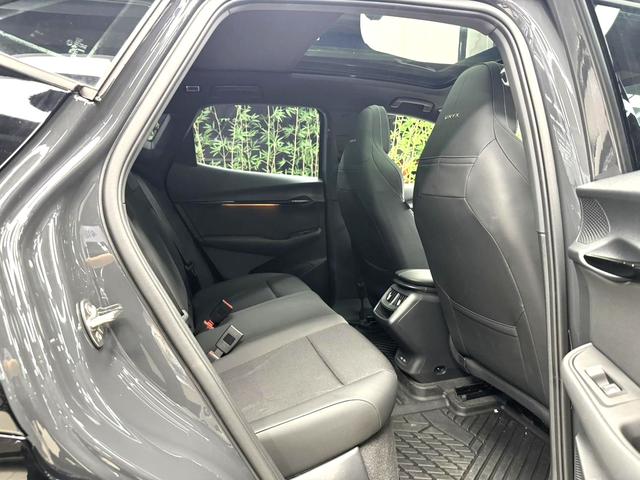 Volkswagen ID.UNYX 06 2024 #12 Volkswagen ID.UNYX 06 2024 صورة سيارة #12