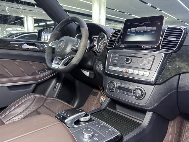 Mercedes-Benz GLS AMG 2017 imagem de carro #12