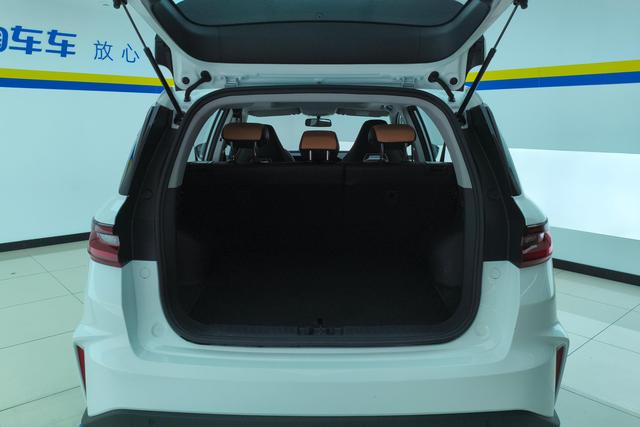 GEELY OkavangoPRO 2025 #12 GEELY OkavangoPRO 2025 car image #12