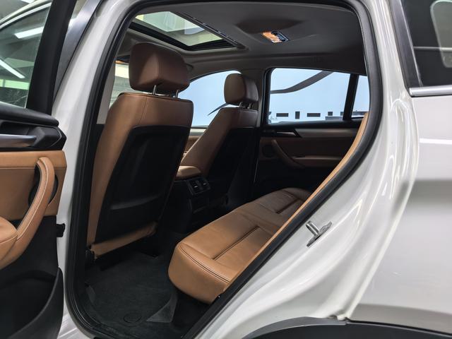 BMW X4 2016 car image #12