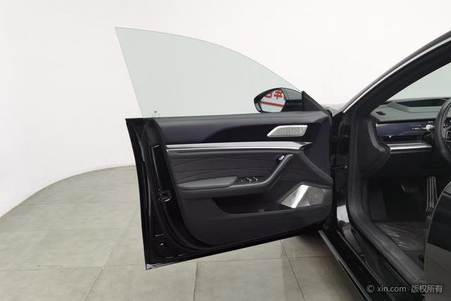 哪吒汽车 哪吒S猎装 2024 #12 哪吒汽车 哪吒S猎装 2024 汽车图片 #12