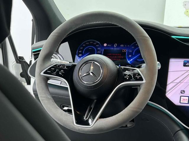 Mercedes-Benz EQS SUV 2024 car image #12
