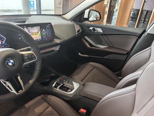 BMW 2 Series 2025 #12 BMW 2 Series 2025 car image #12