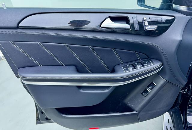 Mercedes-Benz GLS AMG 2019 car image #12