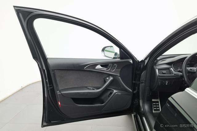 Audi S6 2013 car image #12