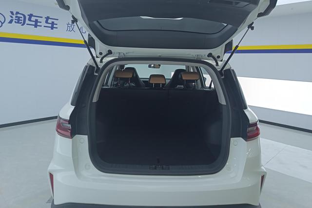 GEELY OkavangoPRO 2024 car image #12