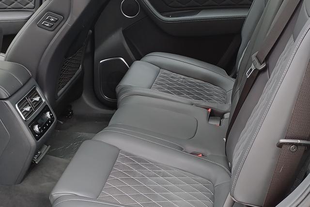 HongQi HS7 2020 car image #12