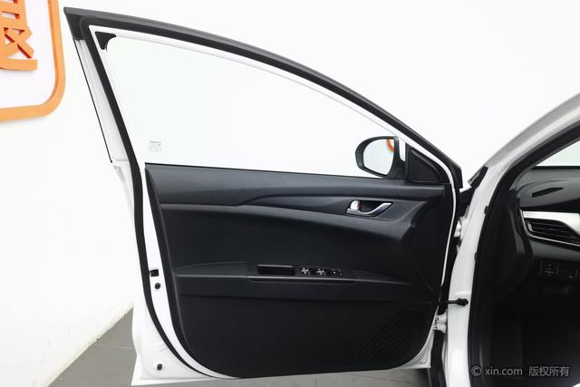 Changan Eado EV 2023 #12 Changan Eado EV 2023 car image #12