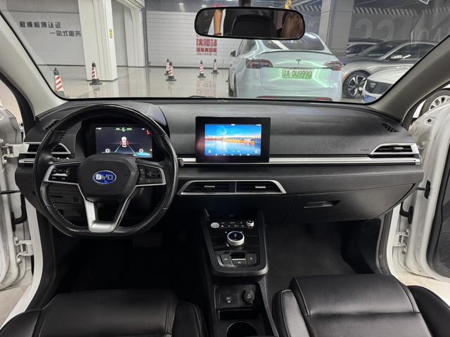 BYD e3 2020 car image #12