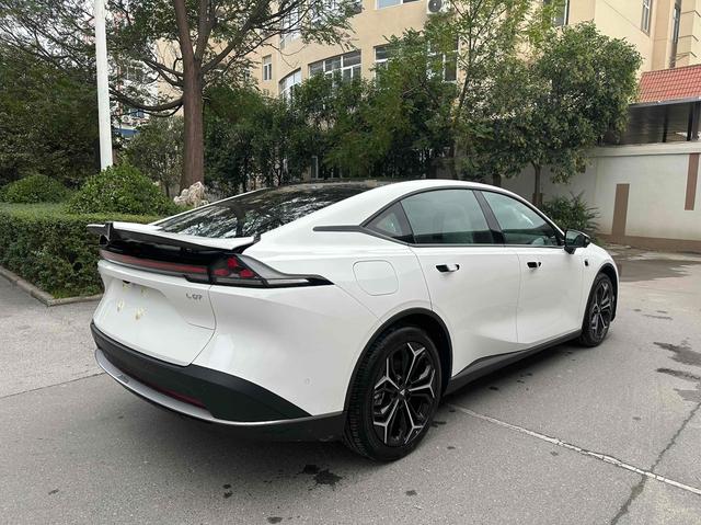 Deepal L07 car image #12