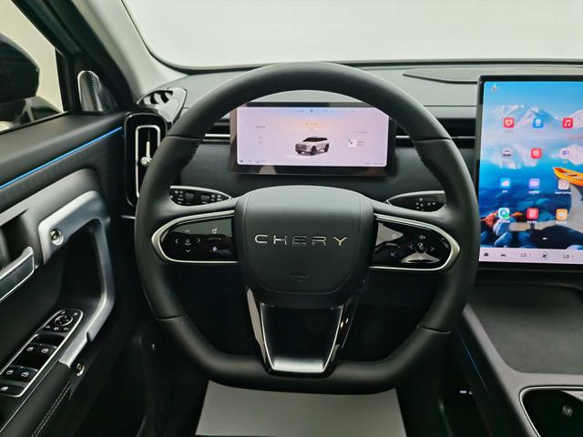 Chery Exploration 06 C-DM 2024 immagine di auto #12