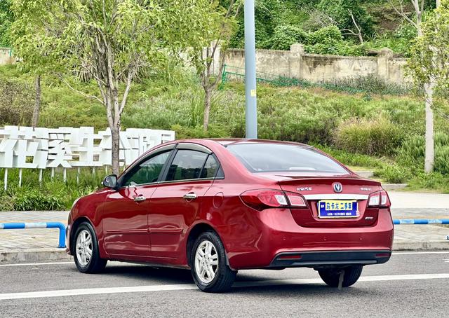 Changan Alsvin V5 2014 car image #12