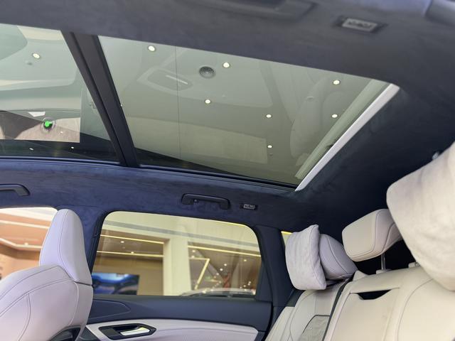 Audi Q6L Sportback e-tron 2025 car image #12