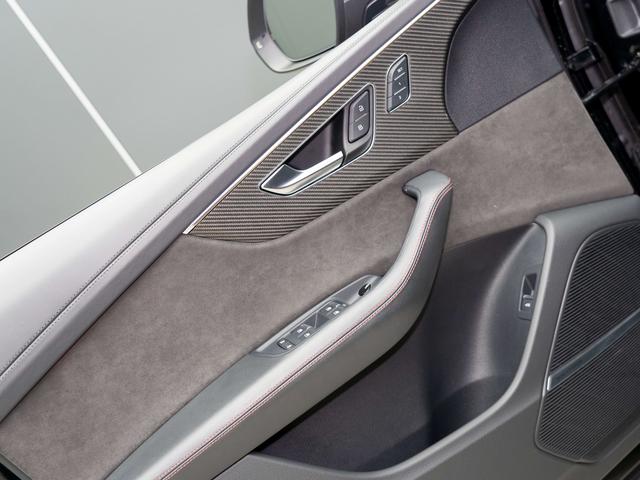 Audi RS Q8 2022 car image #12