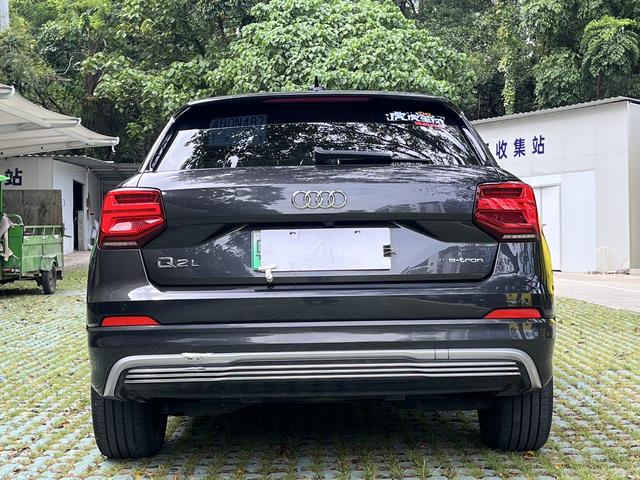 Audi Q2L e-tron 2020 car image #12