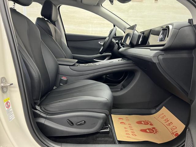 BYD Sea Lion 05 EV 2025 car image #12