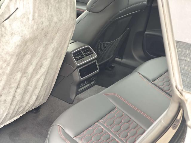 Audi RS 7 car image #12