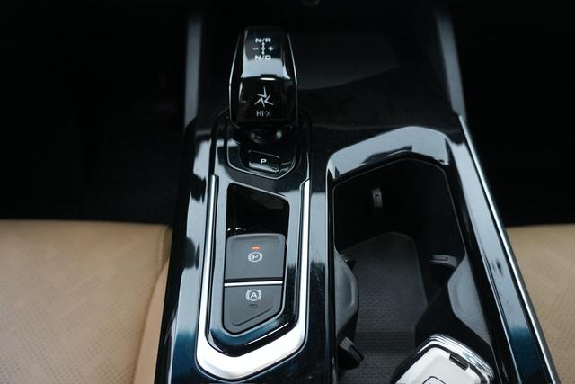 GEELY Emgrand L HiP 2024 immagine di auto #12