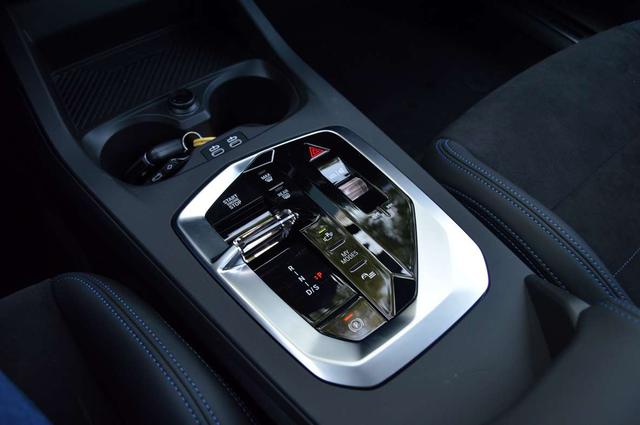 BMW 2 Series immagine di auto #12