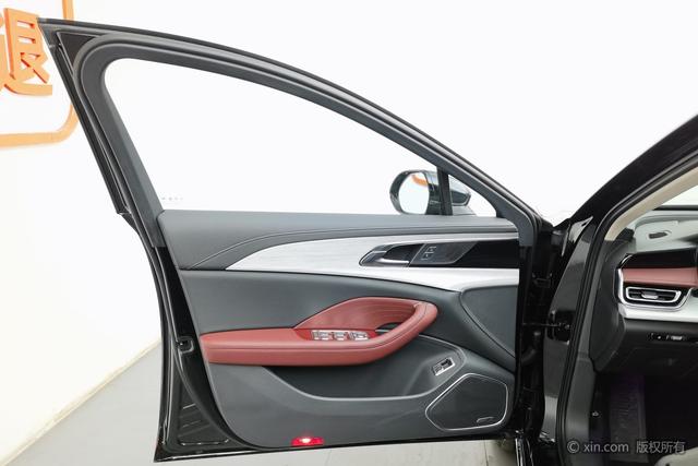 HongQi H5 PHEV 2025 #12 HongQi H5 PHEV 2025 car image #12