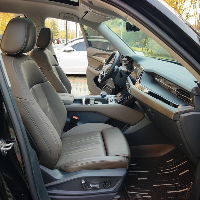 Audi Q6 2023 imagem de carro #12