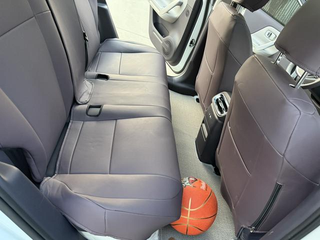 零跑汽车 零跑B01 2025 汽车图片 #12