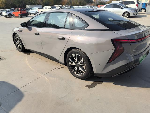 HongQi EH7 2024 car image #12