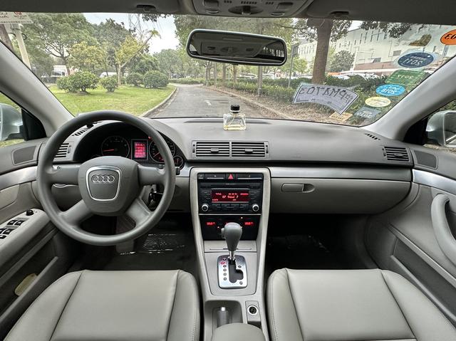 Audi A4 2007 car image #12