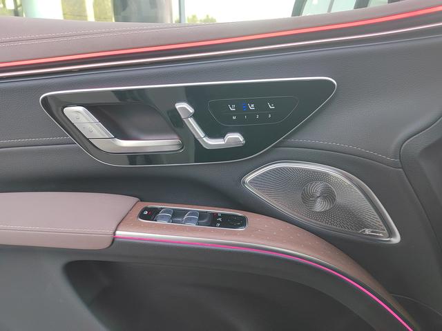 Mercedes-Benz EQS SUV 2025 #12 Mercedes-Benz EQS SUV 2025 car image #12