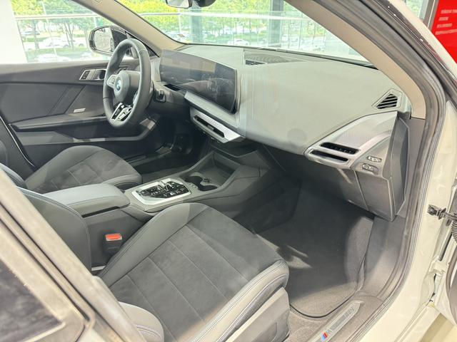 BMW 2 Series car image #12