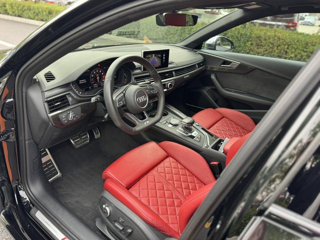 Audi S4 2018 car image #12
