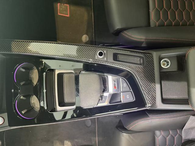 Audi RS 4 2023 car image #12