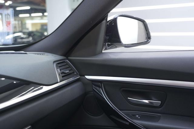 BMW 3 Series GT 2020 car image #12