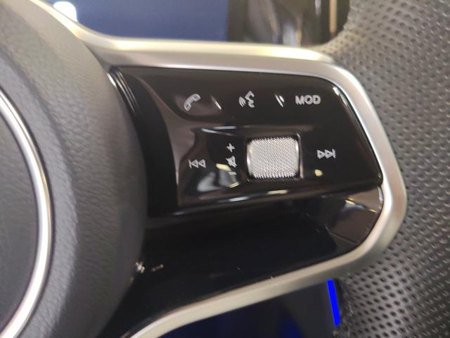 HongQi HS7 PHEV 2024 #12 HongQi HS7 PHEV 2024 car image #12